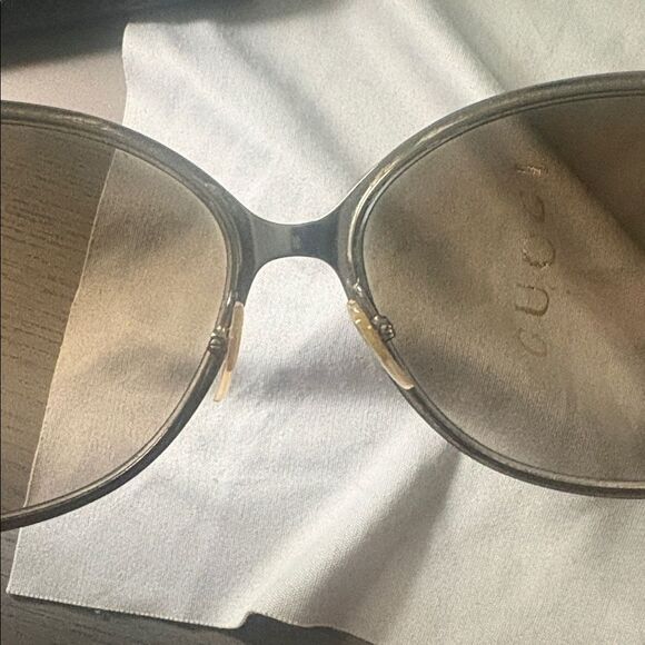 Vintage Y2K Designer Luxury Gucci Brown Bronze Marina Chain Women\'s Sunglasses